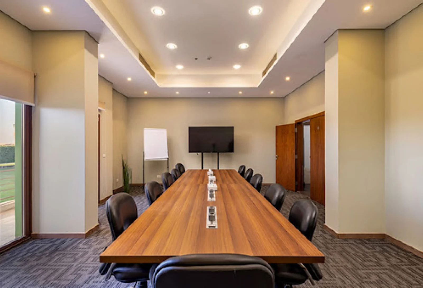 Private dining library room