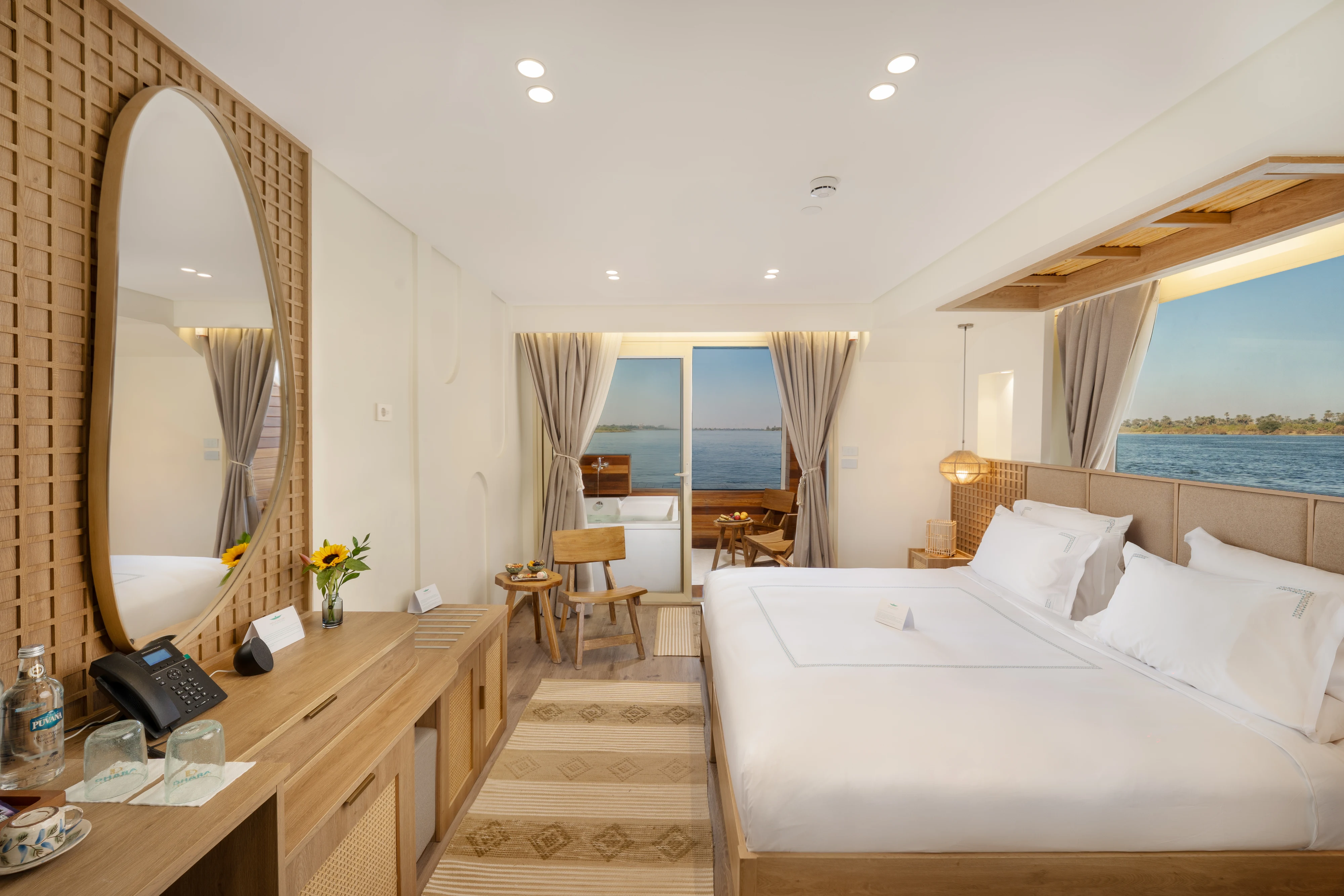 Jacuzzi Suites Turquoise and Fayrouz